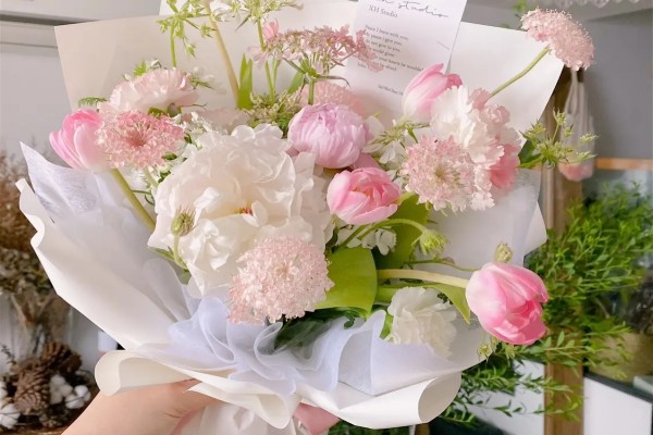 小央的小说《全靠演技》书评，（沈河VS沈稚）-有文学