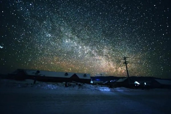 刘小寐的小说《红尘小爱里》书评，（丁宸VS许绿筱）-有文学