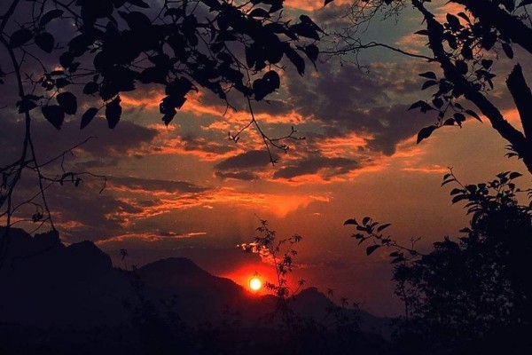 《你的天堂，我的地狱》小说书评，作者无处可逃-有文学