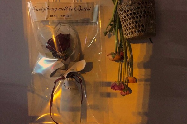 《裙摆》小说书评，作者阿司匹林（薛聿VS梁月弯）-有文学